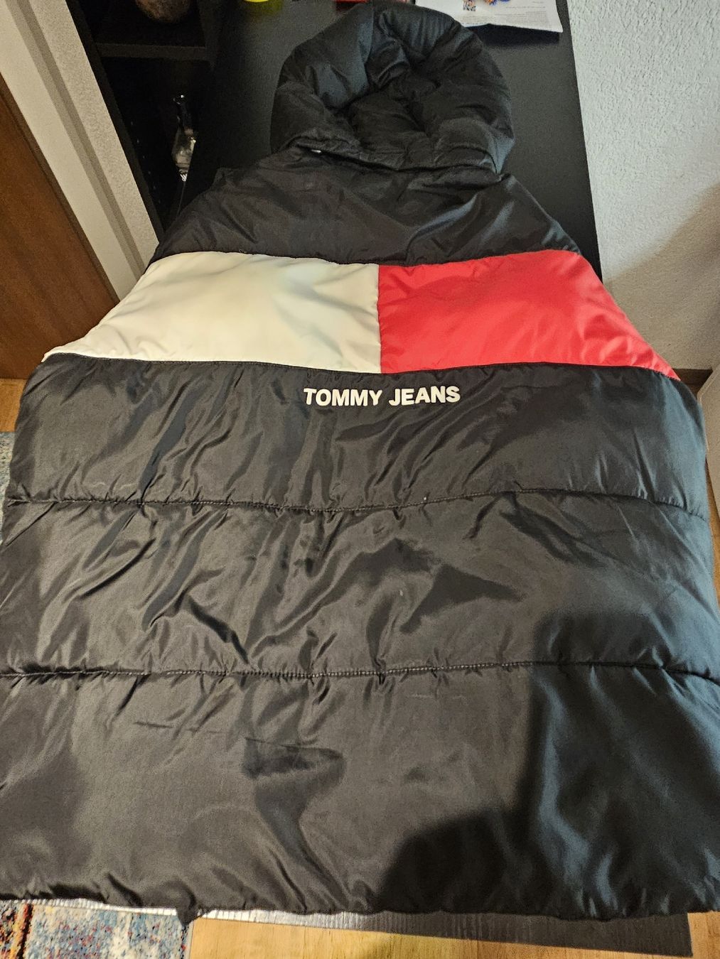 Tommy Hilfiger Giacche: Tommy Jeans Colorblock Puffer Jacket L – Usato da Bern venduto da fra_svt8 1