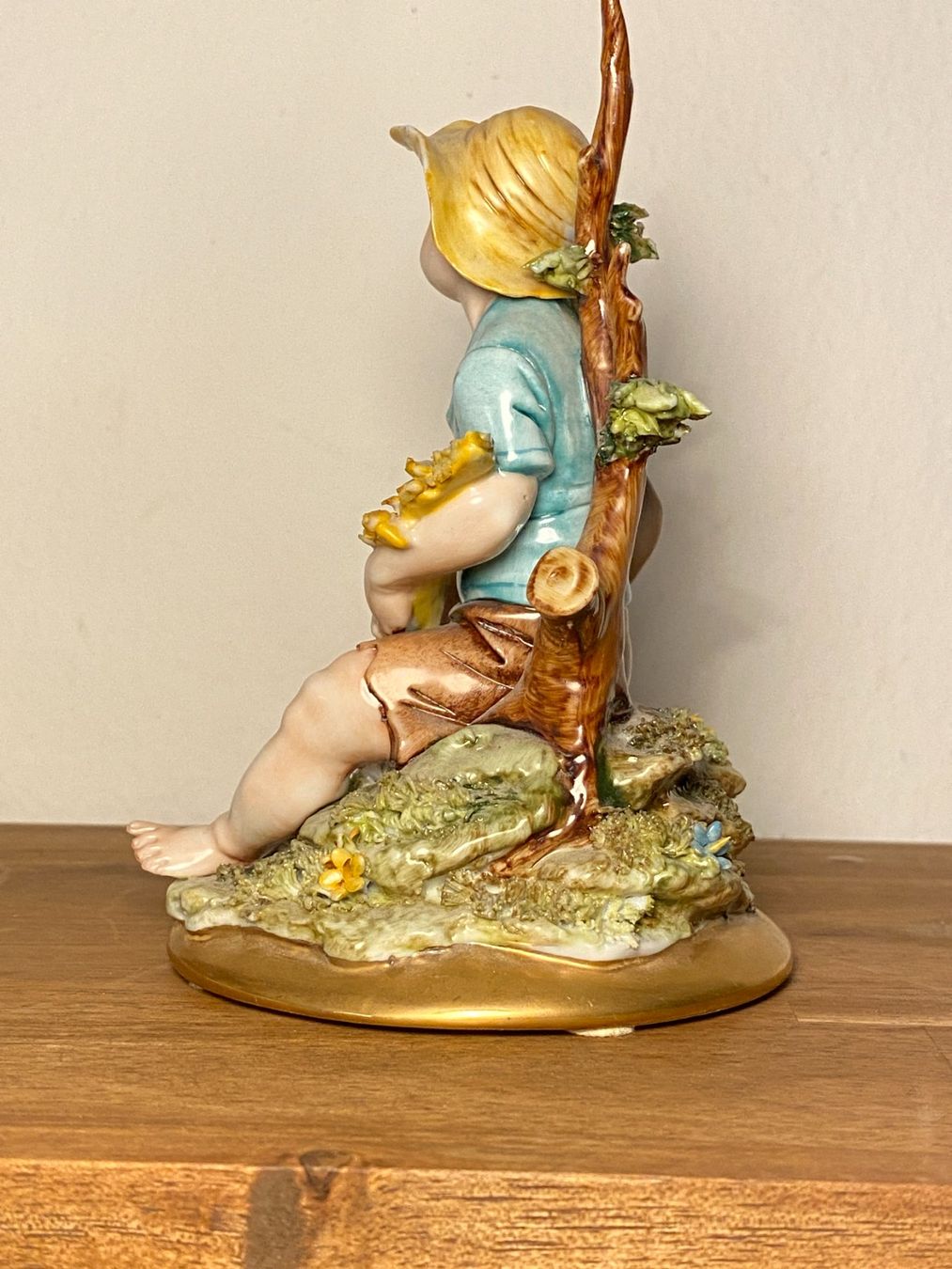 Statuette: Capodimonte - Junge mit Weizen – Usato da Chiasso venduto da Arina888 1