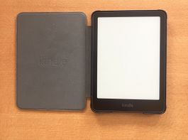 E-Reader Kindle Paperwhite Gen 12 mit Schutzhülle Neu!