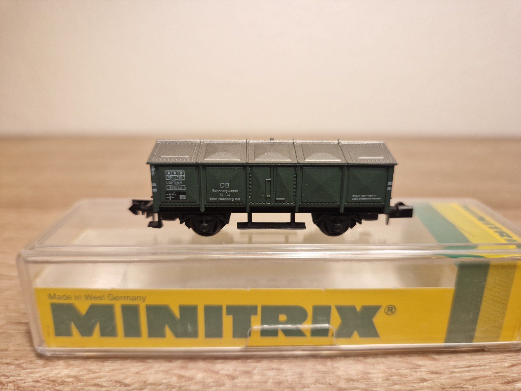 Trix Modellini di ferrovie: Minitrix N 3525 Güterwagen DB – Usato da St-Aubin-Sauges venduto da tantome 1