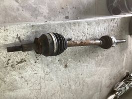 Antriebswelle von einem Jeep Grand Cherokee 3.0 CRD