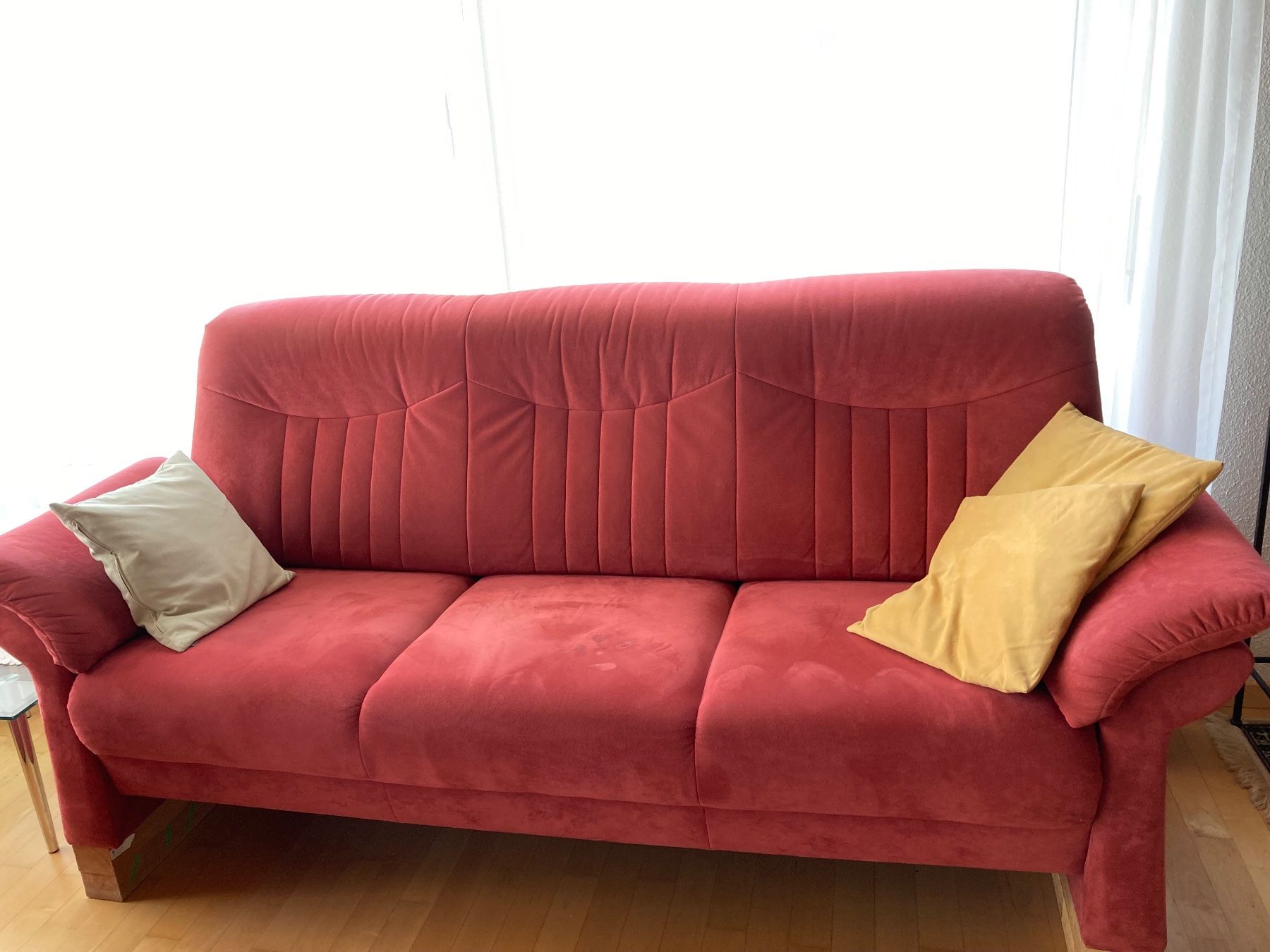 Divani: Alcantara Sofa – Usato da Konolfingen venduto da vanilla90