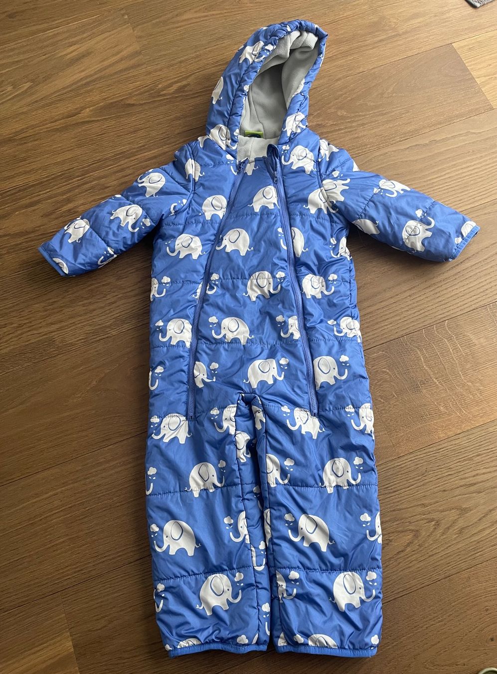Jumpsuits: Winteranzug - Gr 98-104 – Gebraucht aus Rüschlikon von vamartuci