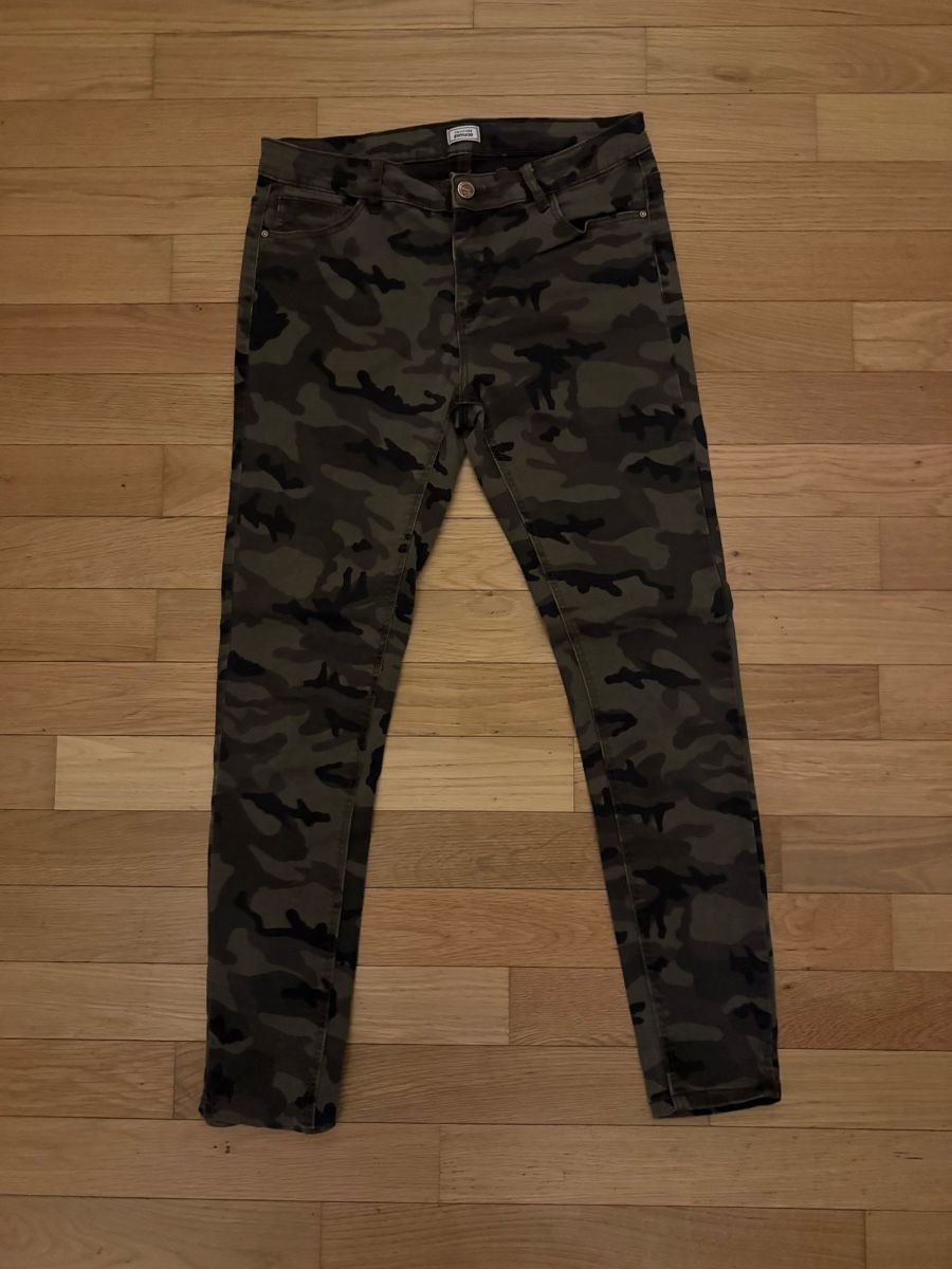 Jeans: Coole Camouflage Hose, militär Look – Usato da Münchwilen TG venduto da Schnappi040816