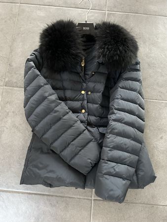 Super schöne Daunenjacke von Peutery in blau