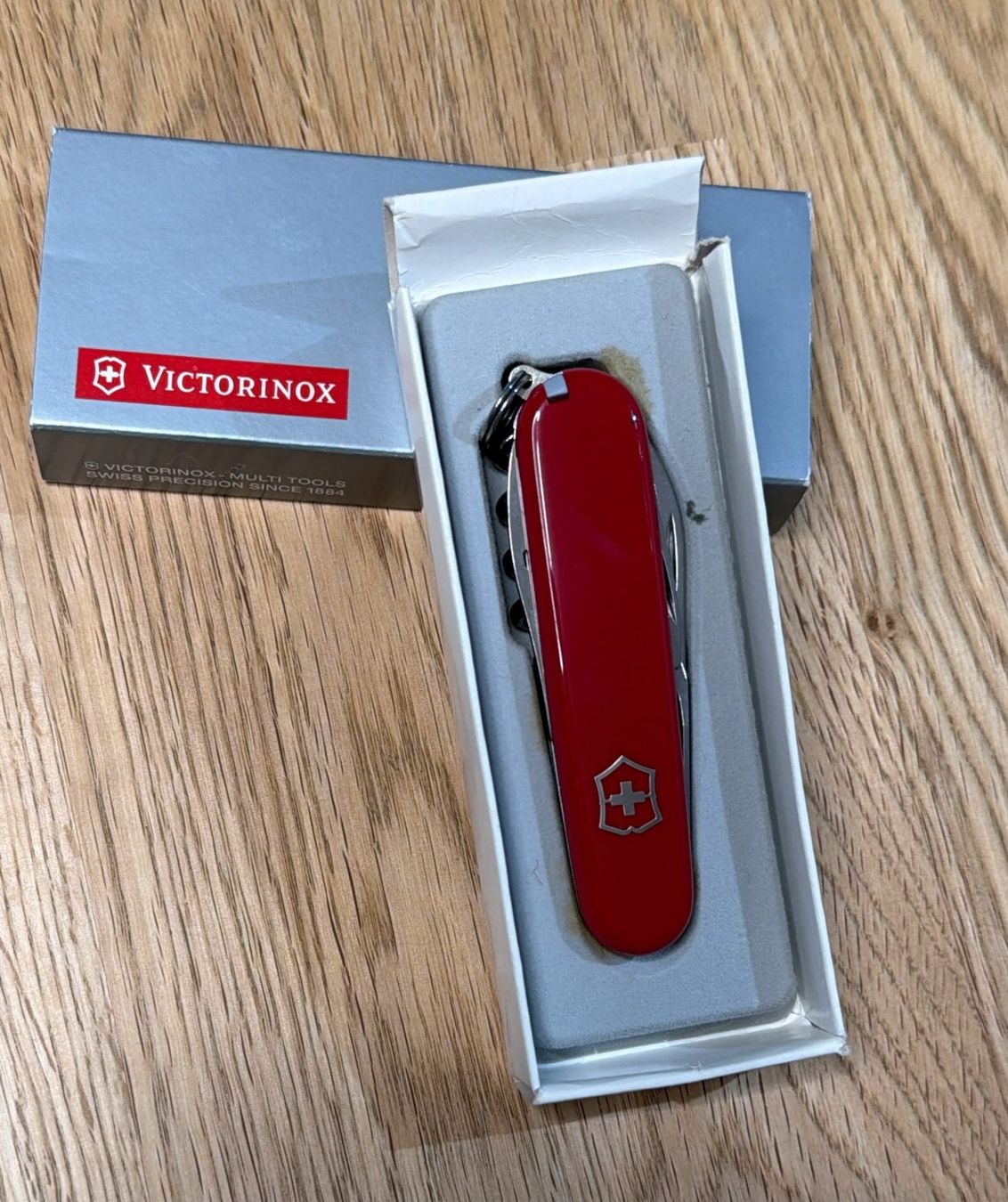 Victorinox Coltelli tascabile: VICTORINOX SACKMESSER ARA REGION LYSS – Nuovo e nell'imballaggio originale da Zürich venduto da Frei-Occasionen 1
