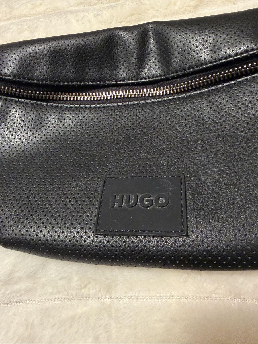 Hugo Boss Borse: Sac Banane Hugo Boss noir – Nuovo (secondo la descrizione) da Bussigny venduto da nan_nw9d 3