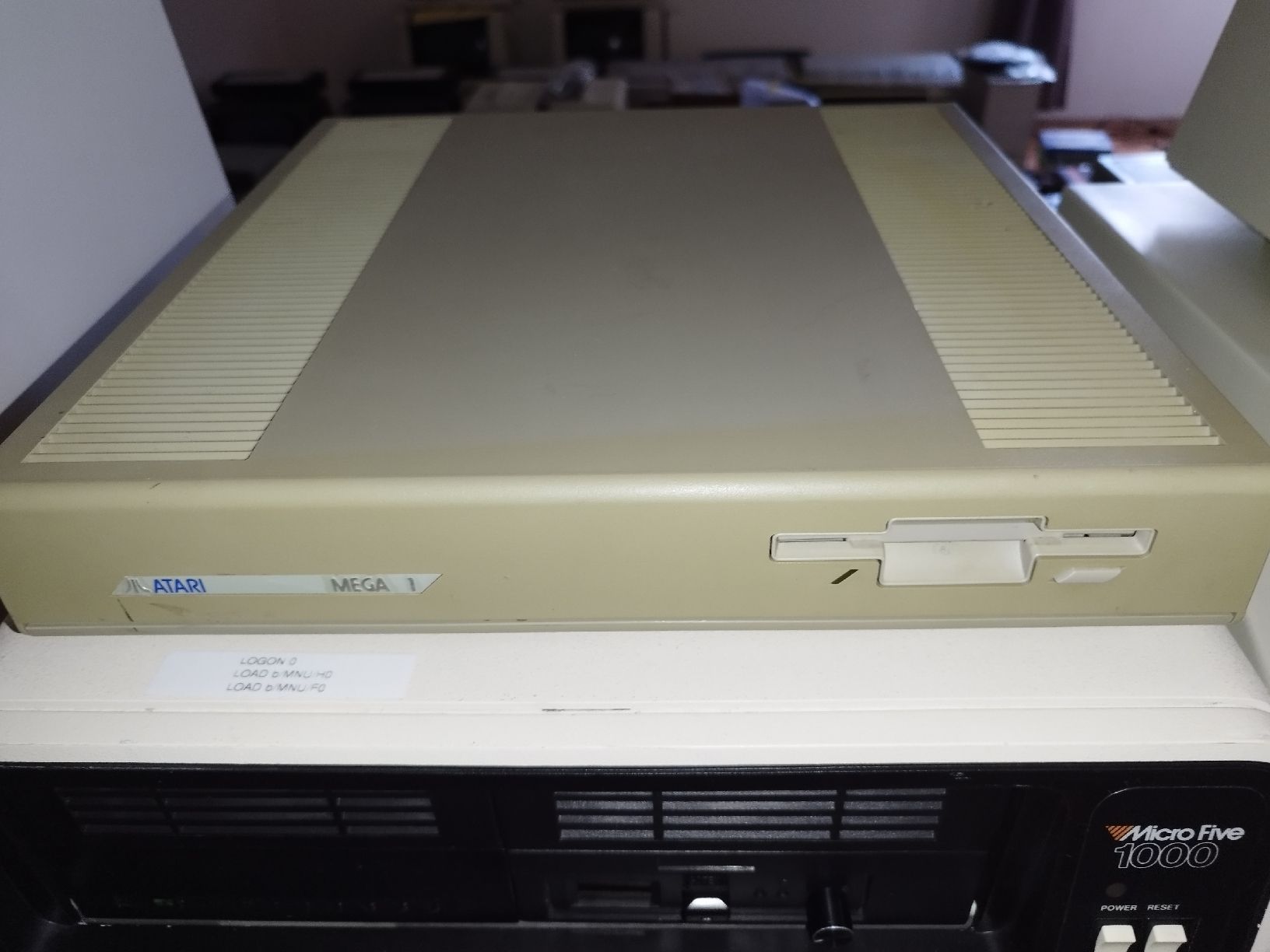 Atari PCs: Atari Mega 1 base unit – D'occasion à Domdidier par look80486