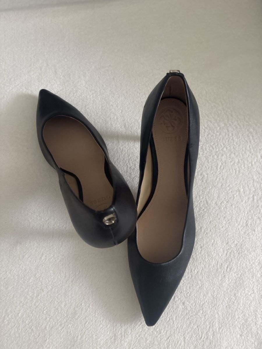 Guess Scarpe da donna: Guess Pumps Gr. 38 Schwarz – Nuovo (secondo la descrizione) da Feusisberg venduto da LadyLook 4