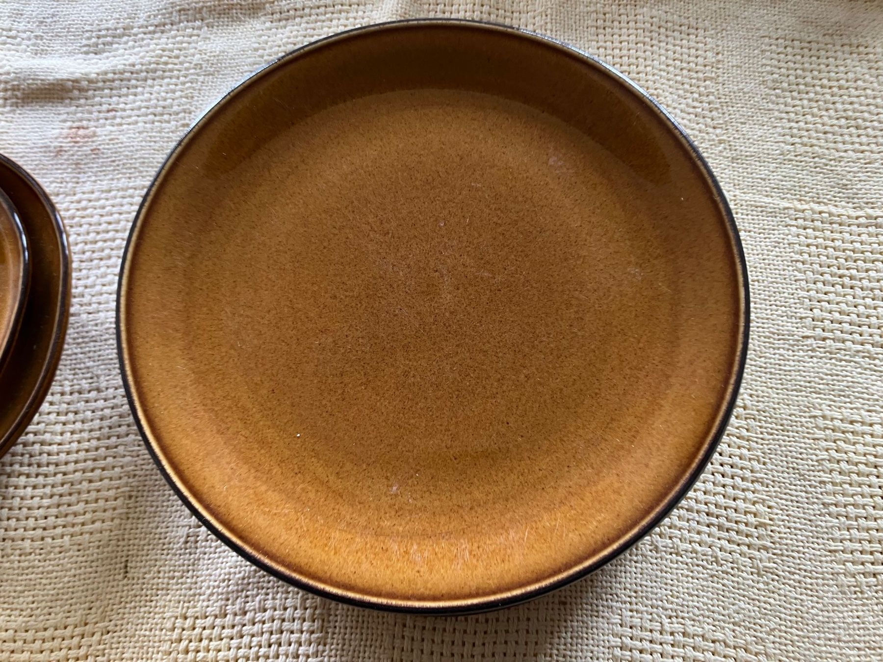 Set di piatti: Braunes Geschirr-Set, 35-teilig – Usato da Baar venduto da Zugi2