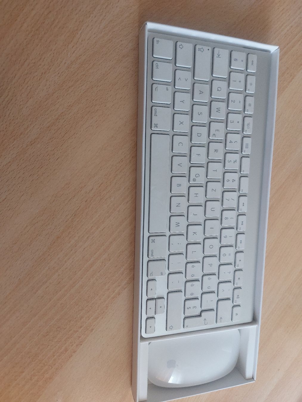 Souris: Apple Magic Keyboard und Magic Mouse – D'occasion à Zürich par alt_r7kl 2