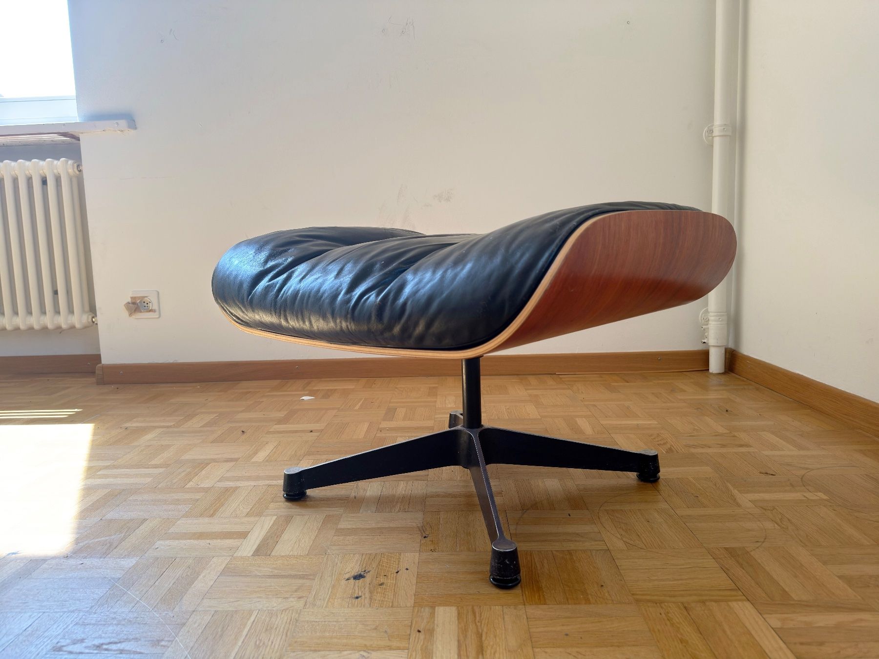 Vitra Sgabelli: Herman Miller Eames Ottoman – Usato da Bern venduto da miro-co. 1