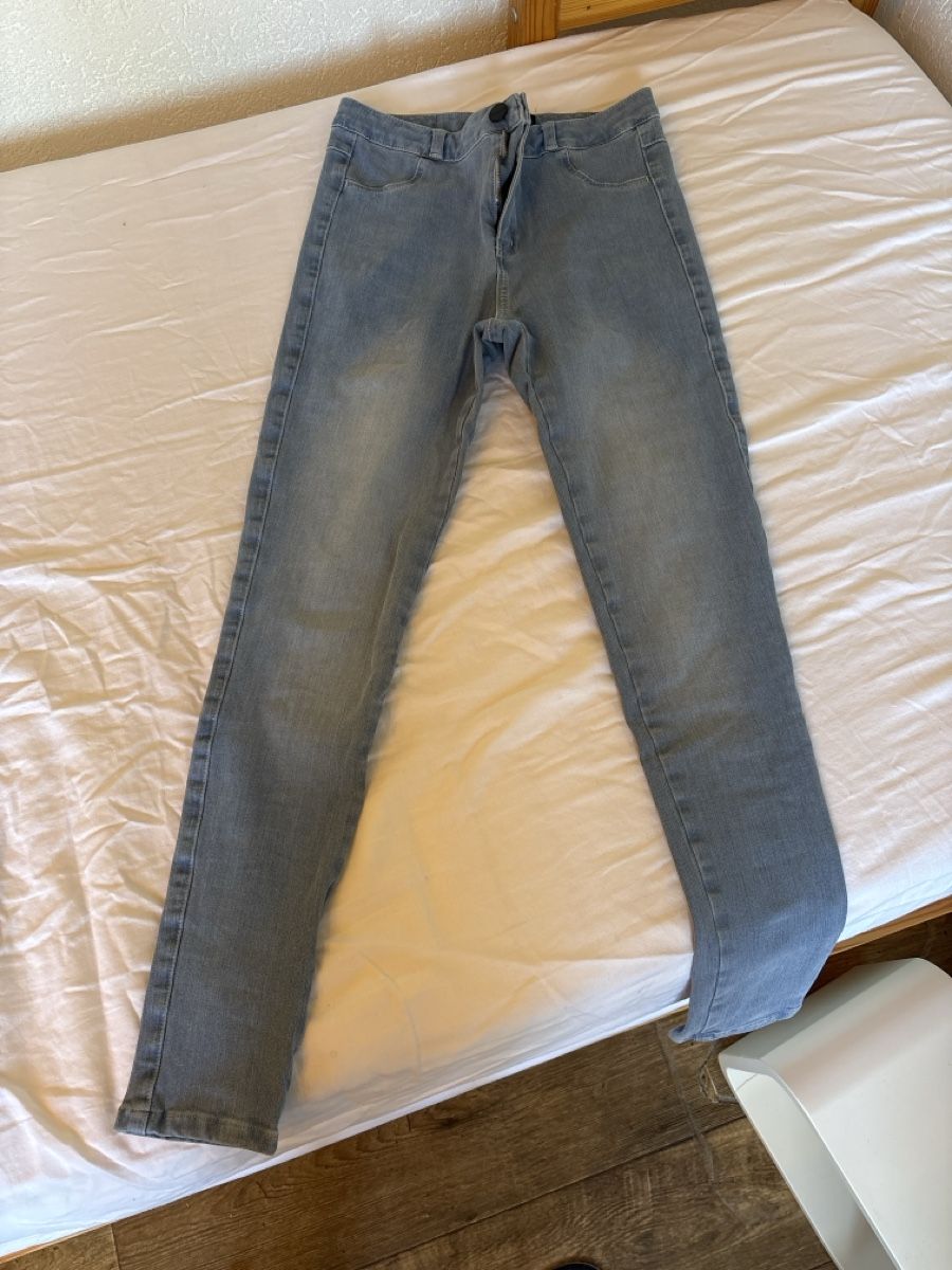 Jeans: Fitjeans M – Nuovo (secondo la descrizione) da Mönchaltorf venduto da kristy_b