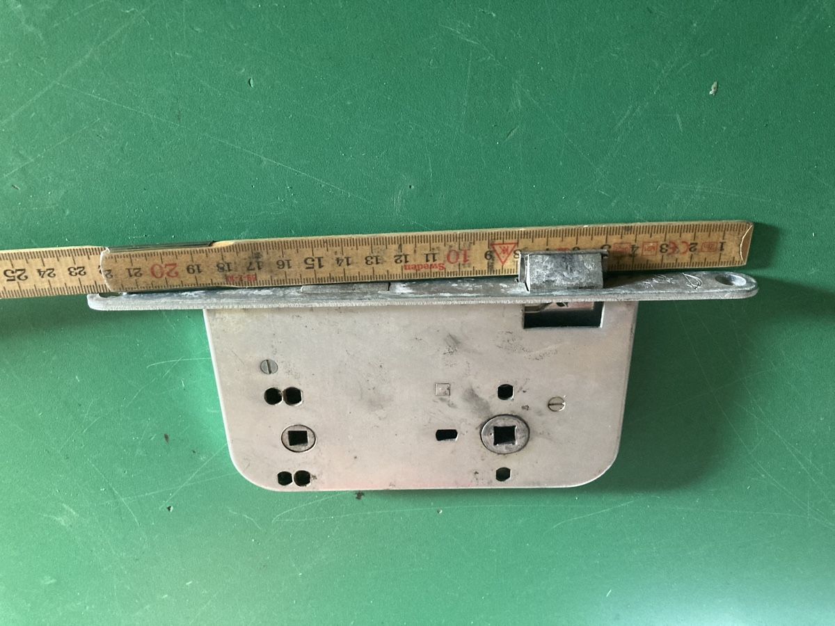 Lucchetti: WC einsteckschloss Links – Usato da Latterbach venduto da zimmerbraun 2
