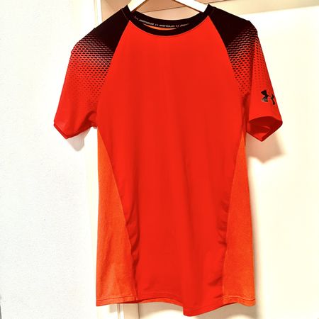 Under Armour HeatGear Funktionsshirt, Gr. S, Orange 49