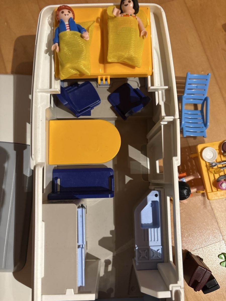 Playmobil Spielzeuge: Playmobil Camper – Gebraucht aus Nottwil von wasserlufterde 1