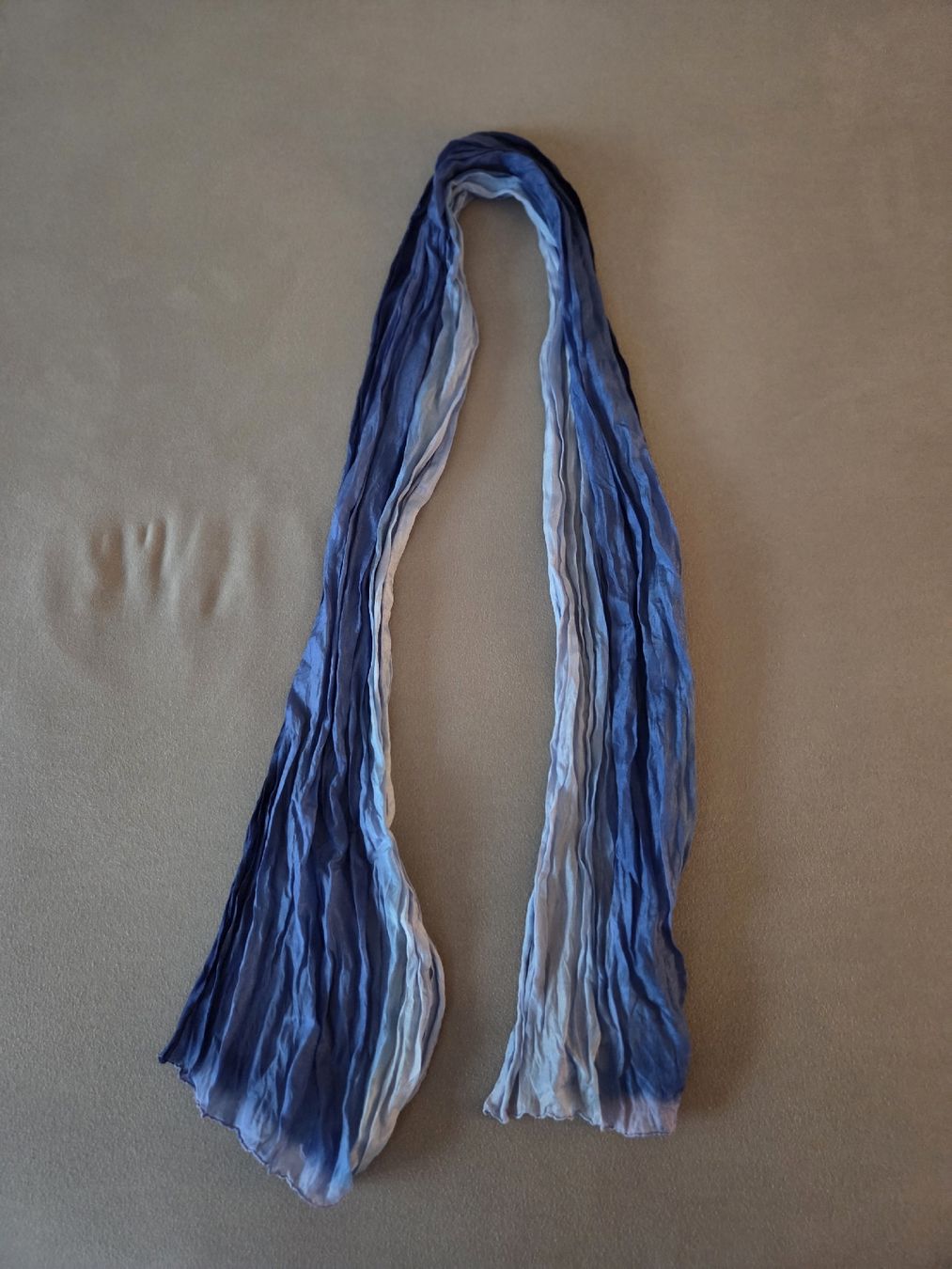 Foulard & Sciarpe: Blau-hellbläulicher Schal oder Halstuch – Nuovo (secondo la descrizione) da Rickenbach-Sulz venduto da Bacardibabe 2