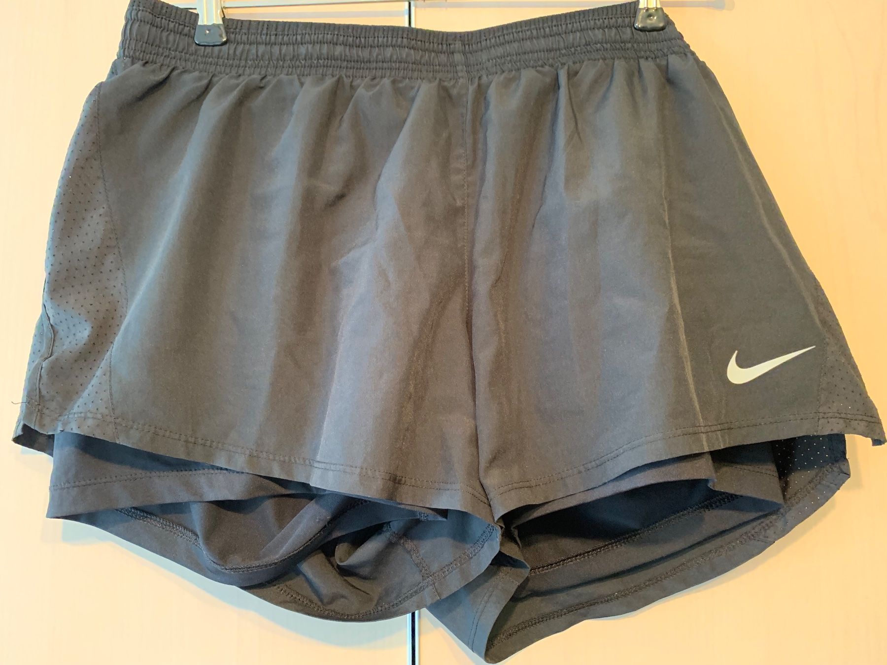 Nike Pantaloni: Nike Running Shorts Damen - Gr. XL – Usato da Rosshäusern venduto da MiJoDoOl