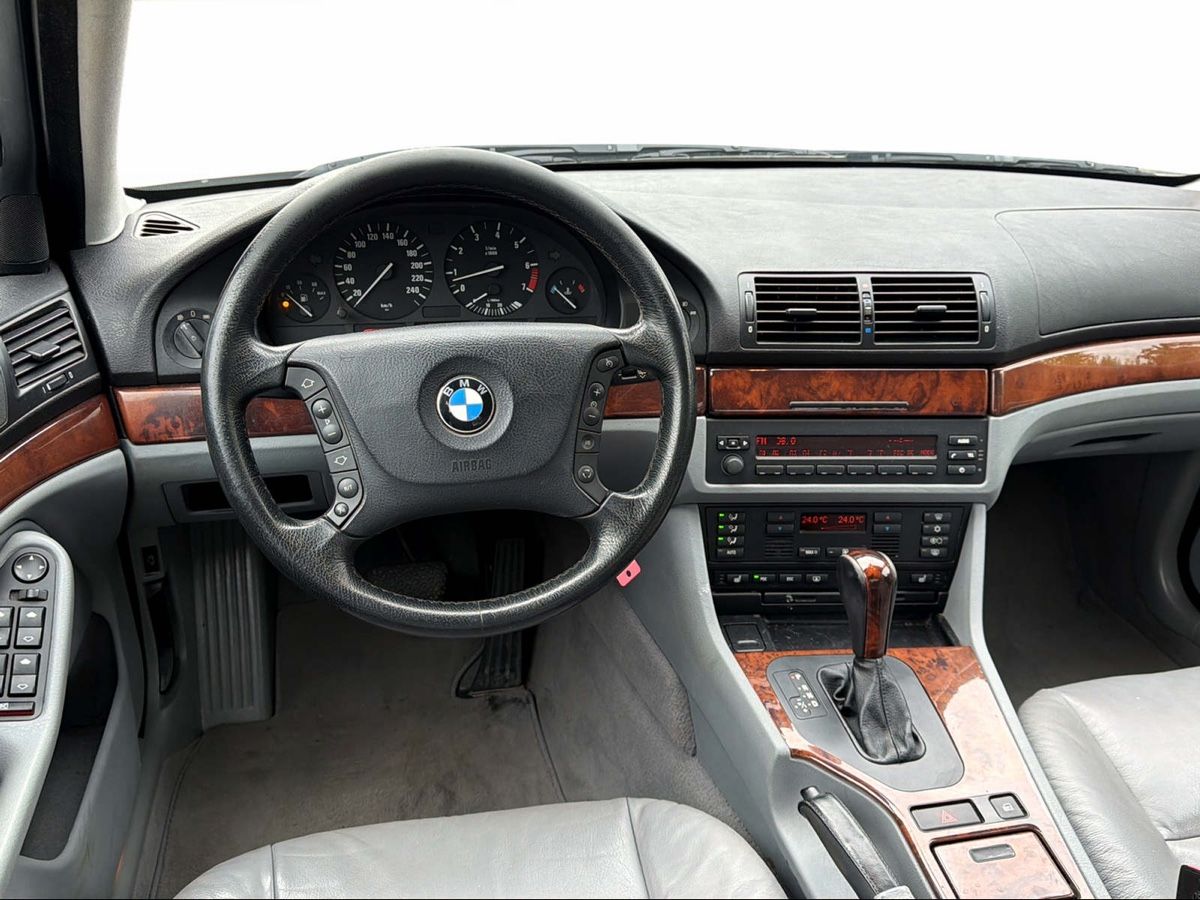 BMW Automobili: Bmw 520i e39 Facelift ab 1.-Fr – Usato da Möhlin venduto da Monaco1907 2