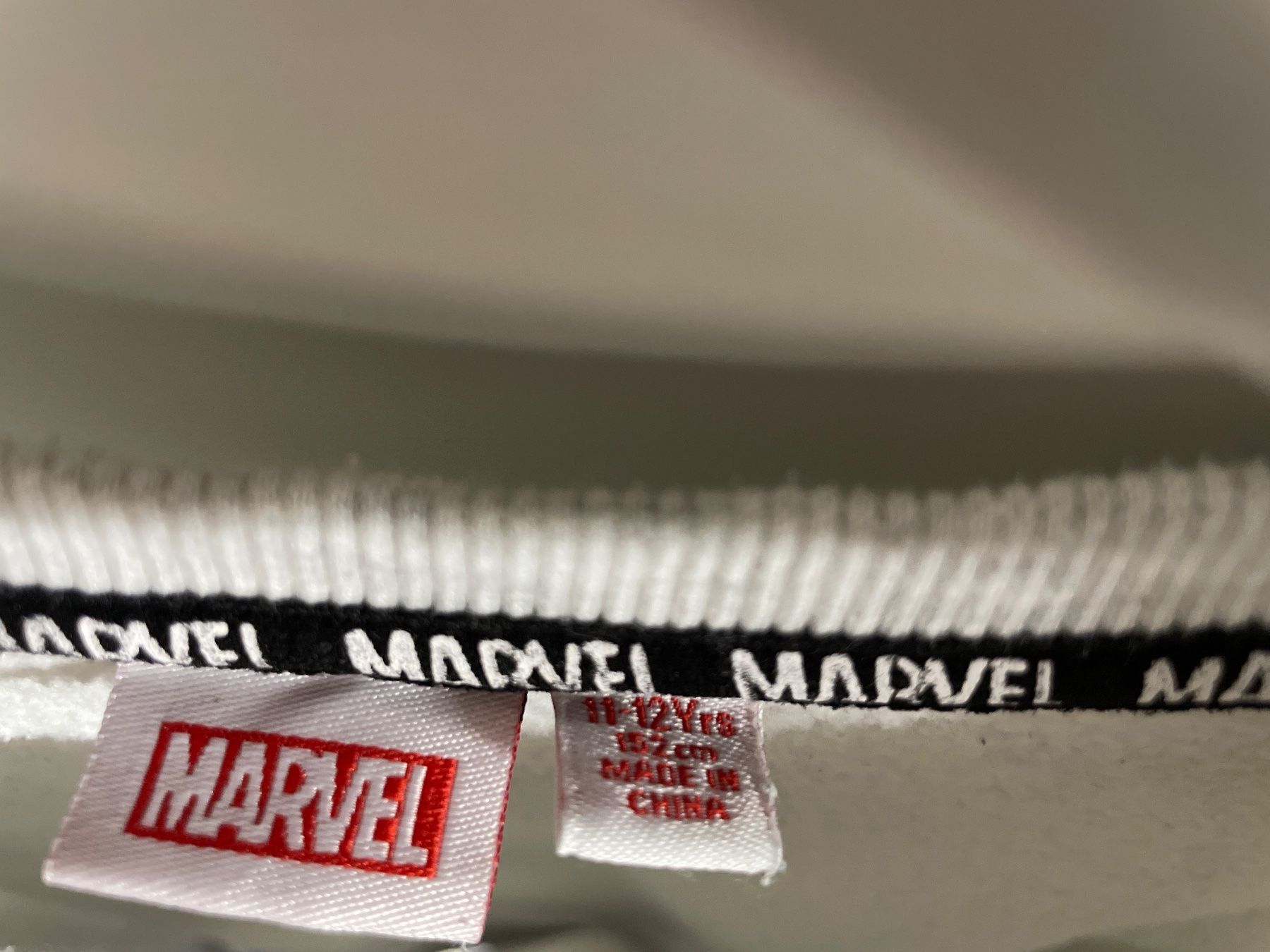 Pulls et sweat-shirts: MARVEL Pullover / Sweatshirt Gr. 152 – D'occasion à Frasnacht par GracyStore 3