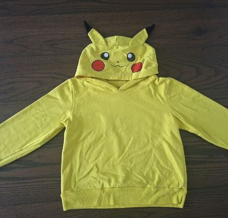 Pokemon Kapuzenpullover Pikachu gelb Grösse 8 