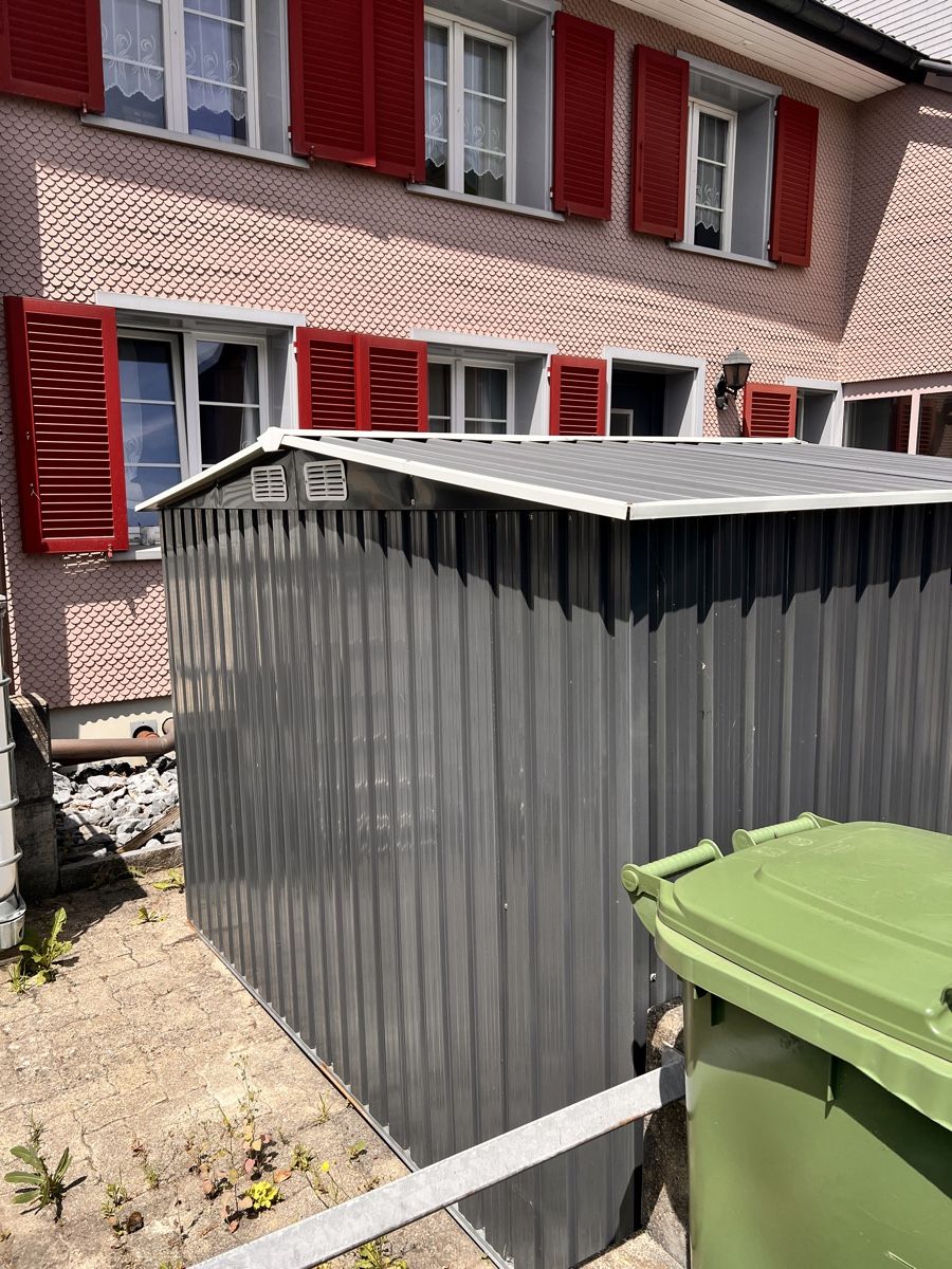 Casette da giardino & serre: Blechhütte ohne Tür  – Difettoso da Eschlikon TG venduto da pau_5hjm