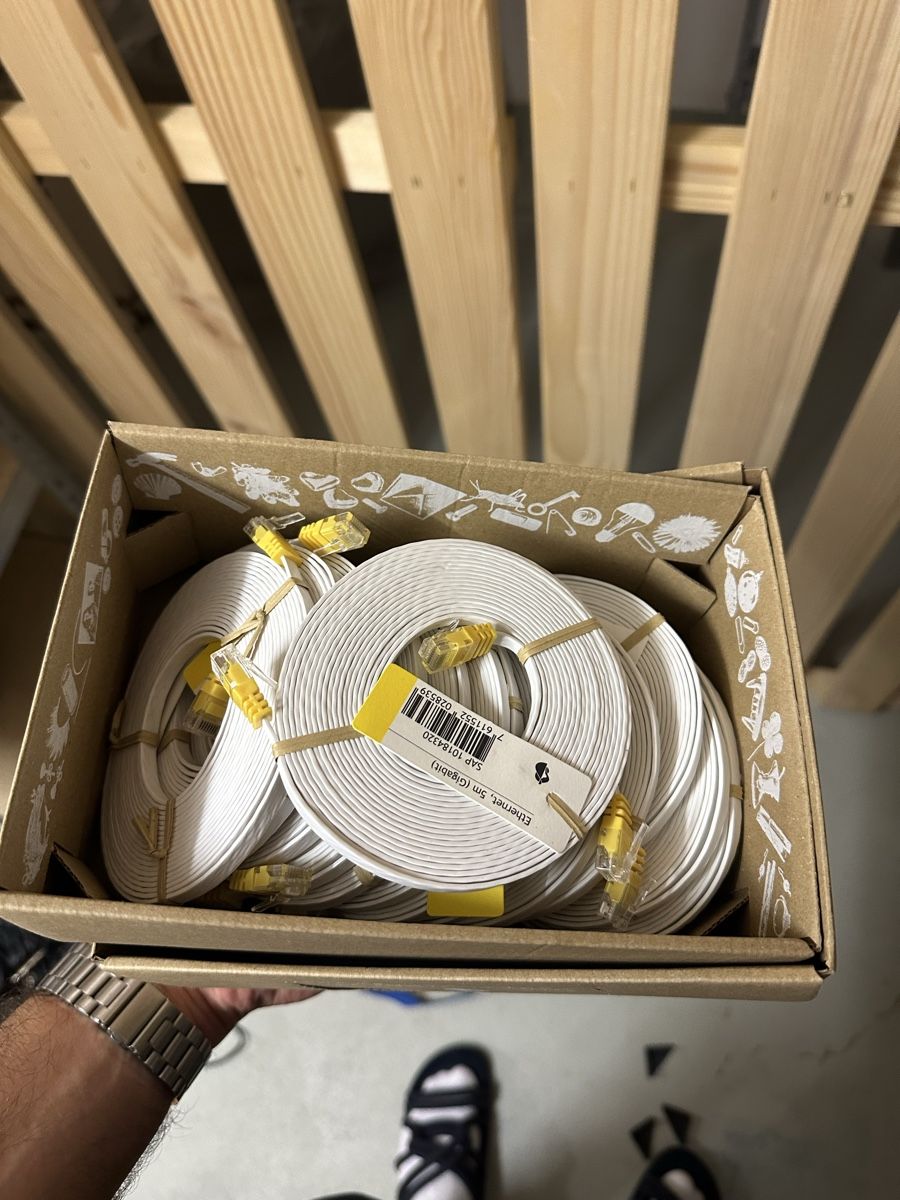 Swisscom Câbles: Netzwerkkabel Ethernet 5m Gigabiter – Neuf (Voir description) à St. Gallen par F_s 1
