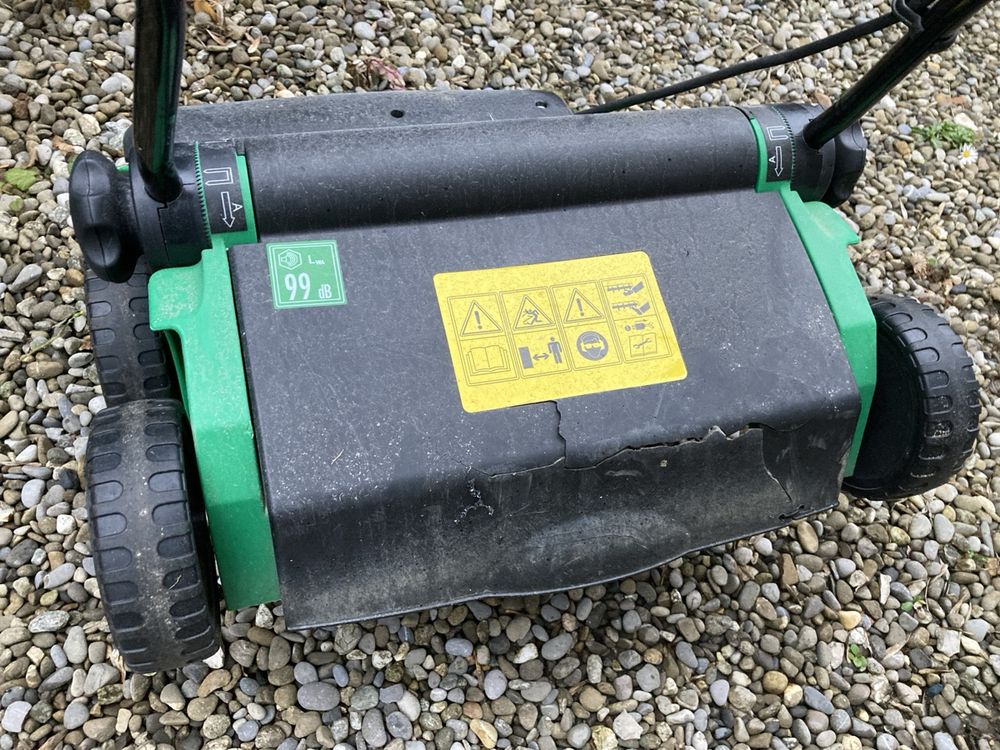Tragbarer Dnger Vertreiler Handkurbel Rasenstreuer - Prziser Streuwagen  Fr Dnger & Saatgut 1-3 M Flche