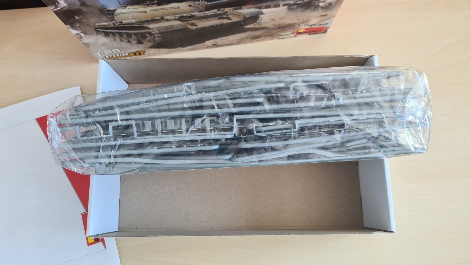 Kit di modellismo & Modellini statici: 1:35 Tiran 4 early type interior kit - Miniart 37010 – Nuovo (secondo la descrizione) da Bassersdorf venduto da jackbmw 7