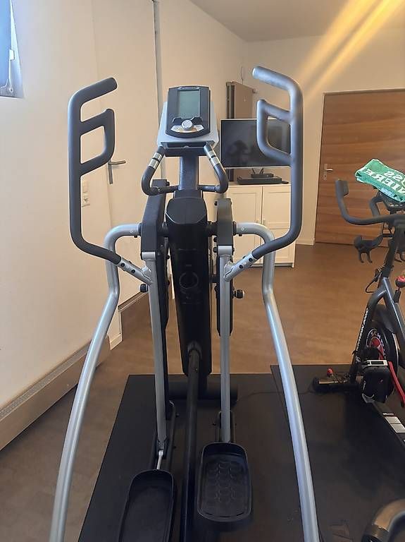 Hometrainer: cardiostrong Crosstrainer  – Usato da Liestal venduto da rem_lg9l