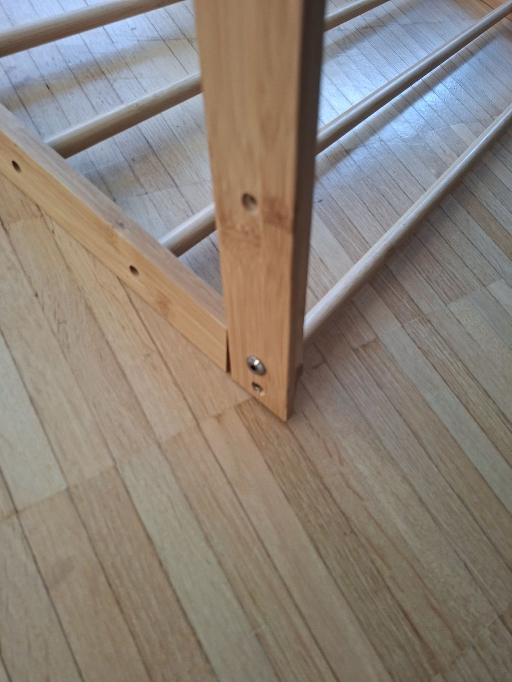 Regale: Kinder Bücherregal Holz mit Stofffächern gebraucht – Gebraucht aus Wallisellen von rahelr90 3