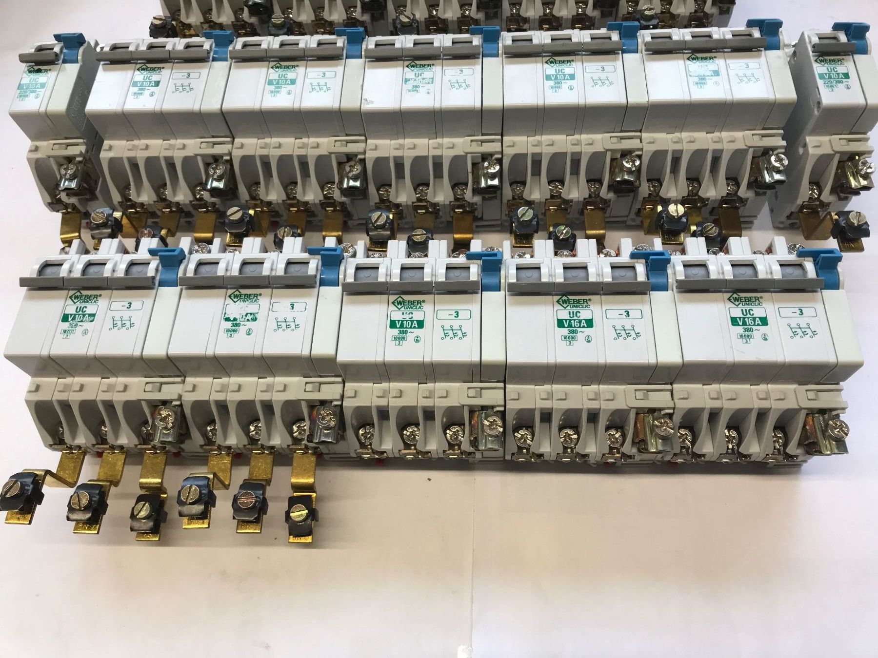 Alimentazione elettrica: Sicherungsautomaten "Weber" – Usato da Küblis venduto da hypofacto 2
