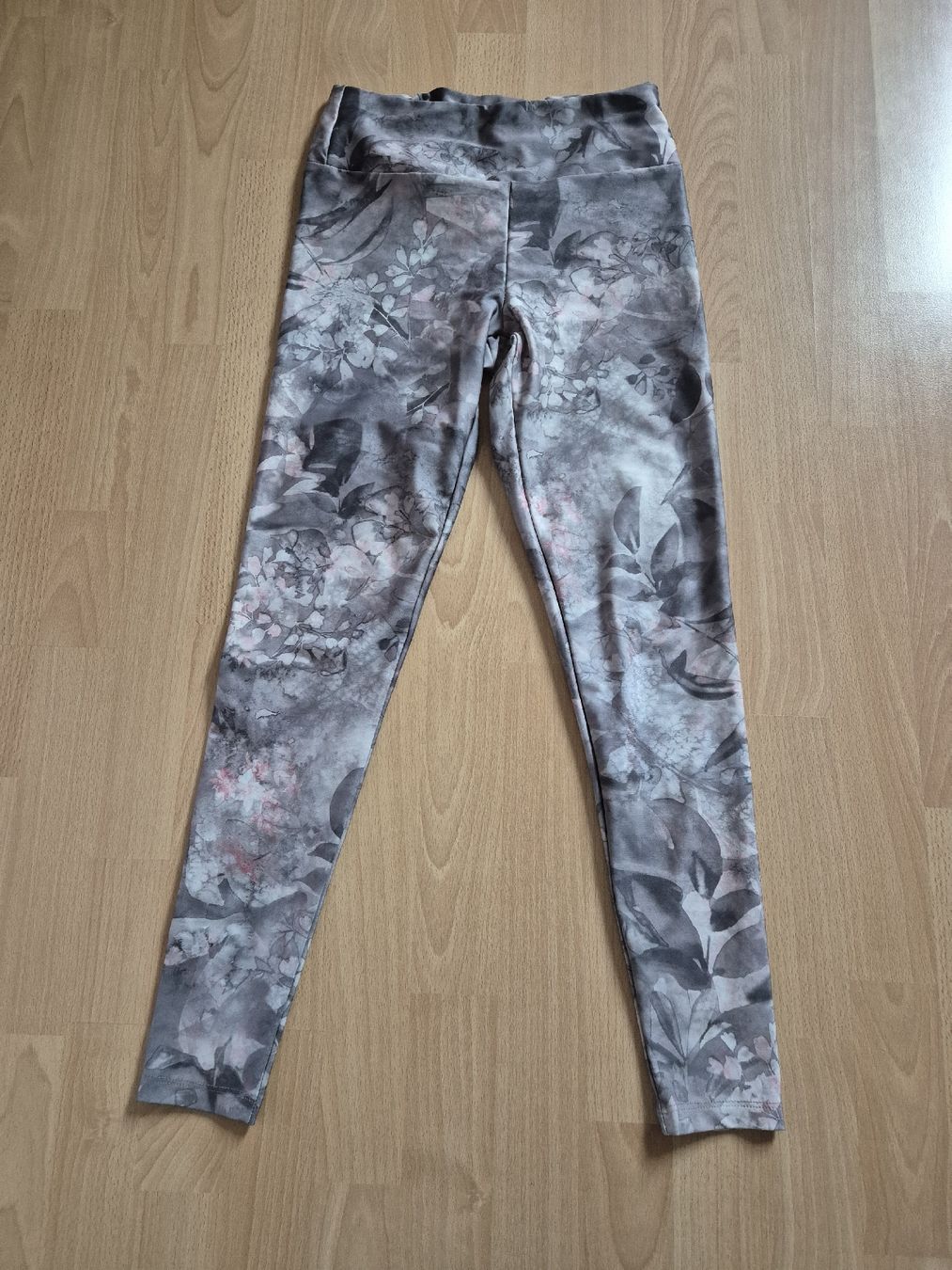 Oysho Leggings: Oysho Leggings Gr.M – Usato da Stettlen venduto da Kia3
