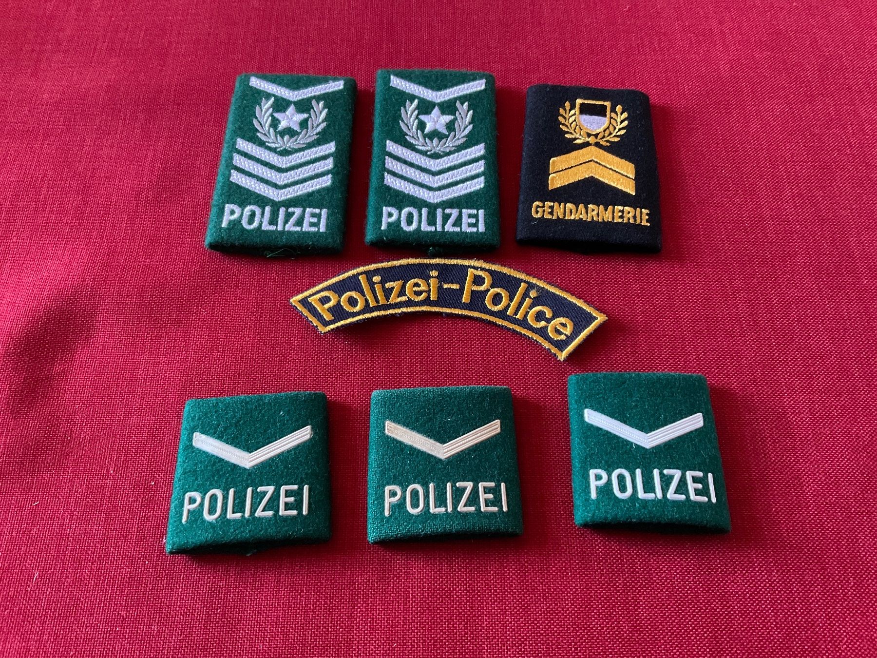 Placchette & Badge: Vintage Polizei Abzeichen – Usato da Lugano venduto da Persepolis