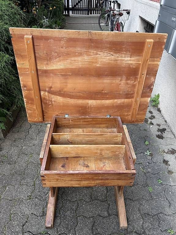 Tische: Kindertisch  – Gebraucht aus Zürich von nic_6lcf 1