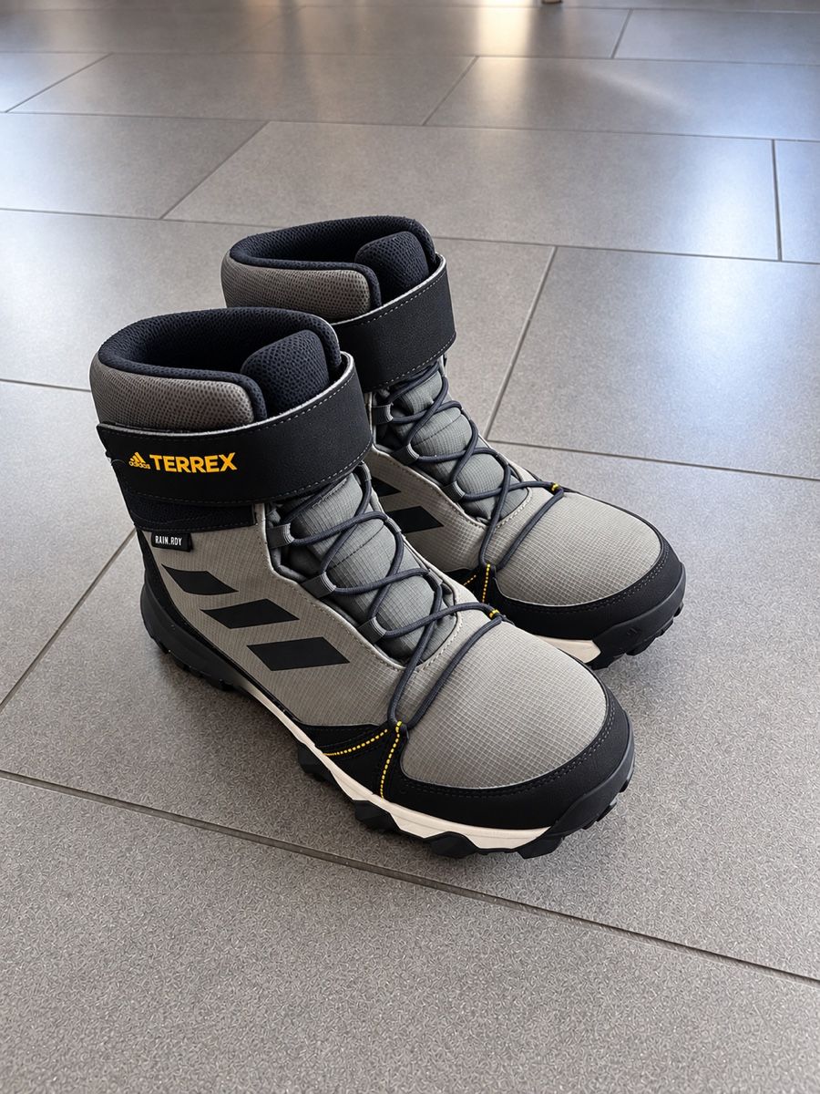 Adidas Scarpe da uomo: Schneeschuhen Adidas Terrex RAIN.RDY  – Usato da Li Curt venduto da Bu51ne55P 1