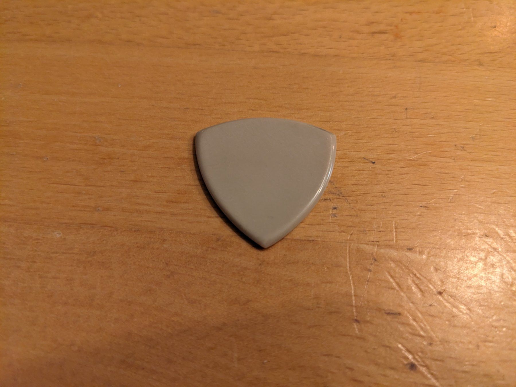 Musikinstrumente: LukaPlectrums - PEEK - Triangular - 2.0 mm – Neu (gemäss Beschreibung) aus Ostermundigen von HKCoreblade