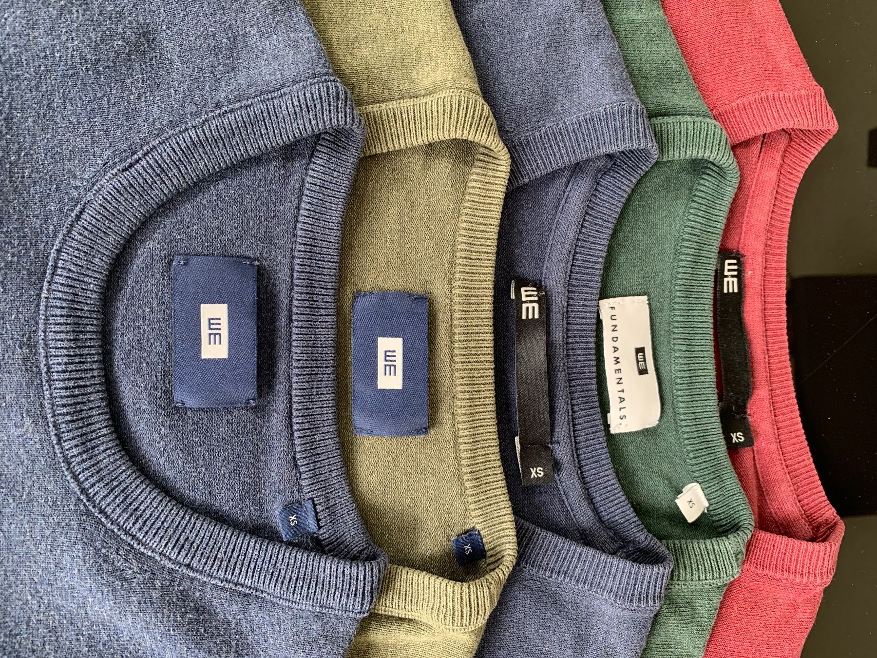 We Maglioni & Felpe: 5 WE Pullover,  Set in verschiedene Farben, Grösse XS – Usato da Sirnach venduto da EasyBuy_by_GU 1