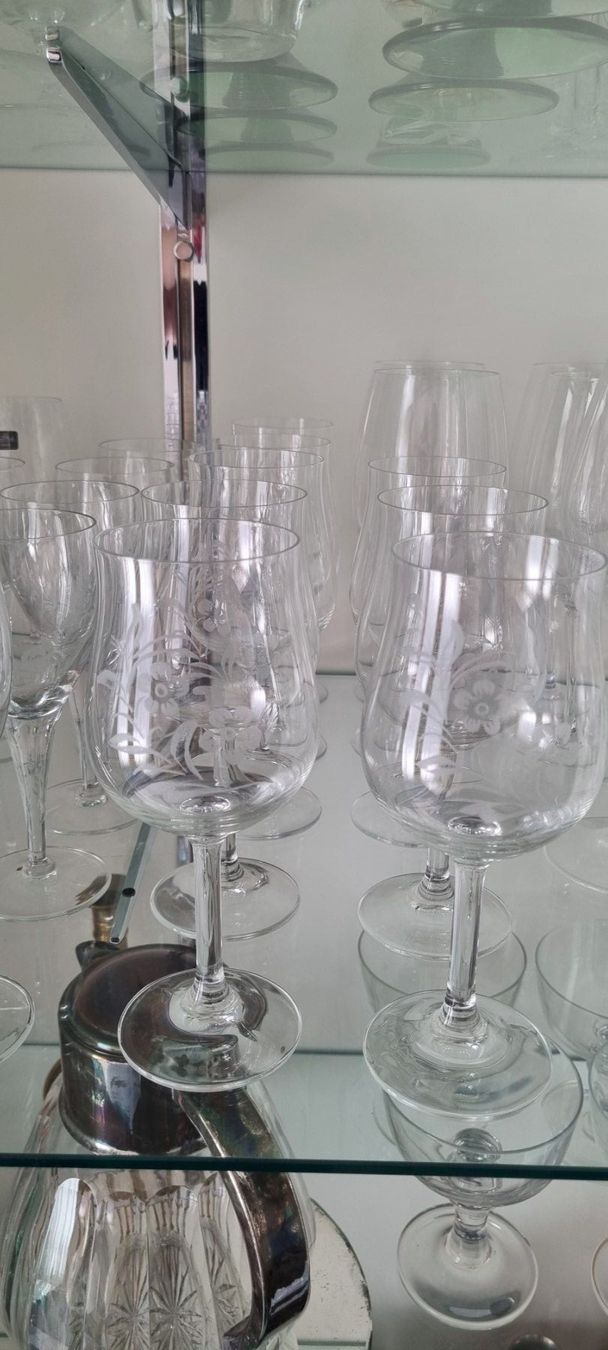 Gläser: Elegante Glas-Setze – Gebraucht aus Derendingen von Rider3 6