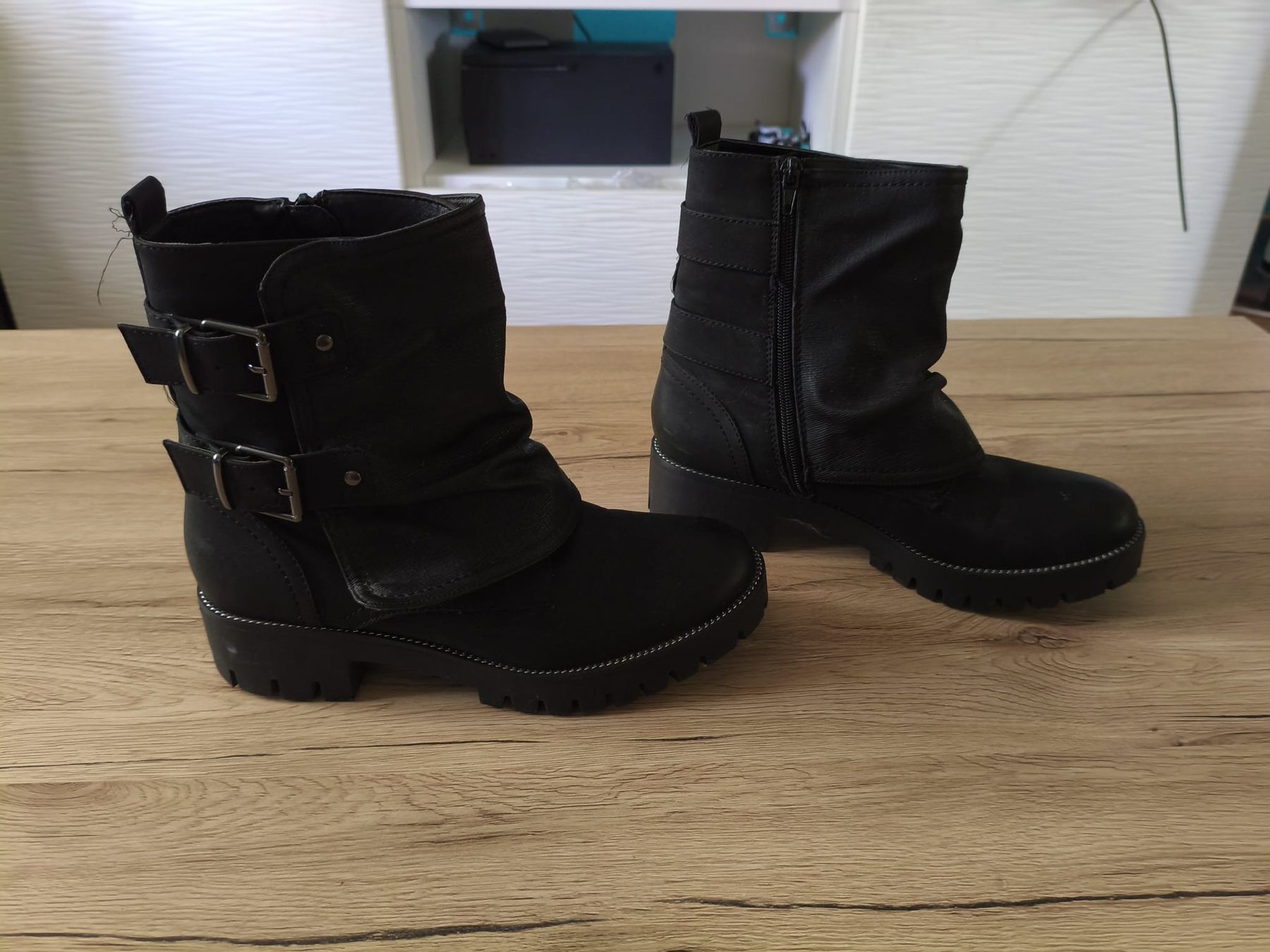 Damenschuhe: Schuhe Kunstleder Gr.39 – Gebraucht aus Eschenbach LU von Bxdriver89