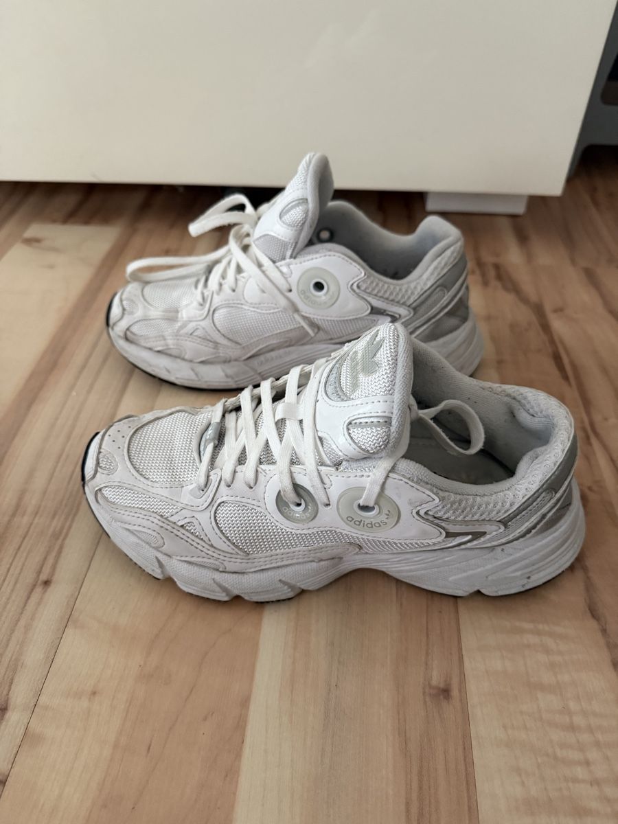Scarpe da donna: Adidas Sneaker Grösse 38 – Usato da Rorschach venduto da Tara234 1
