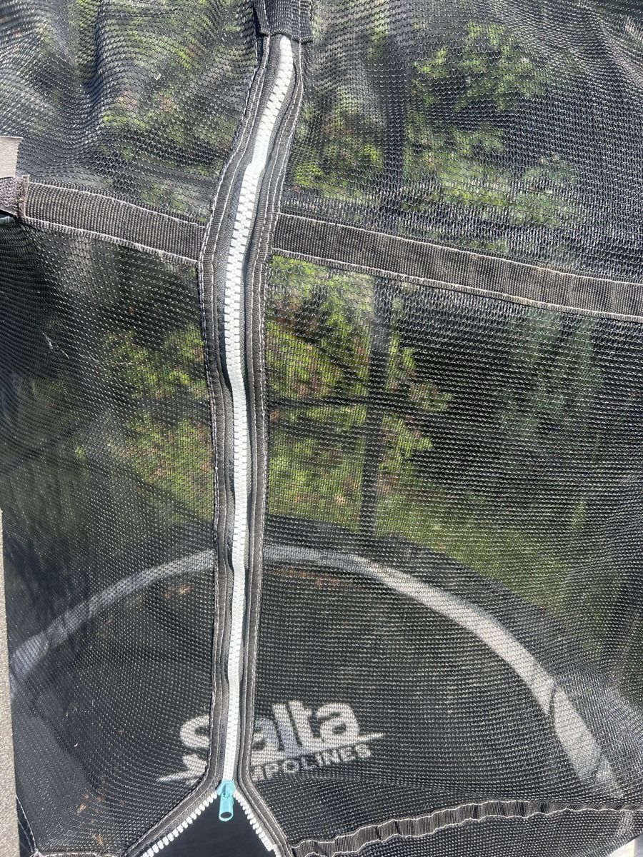 Salta Trampoline: Trampolin Salta mit Netz – Gebraucht aus Schönenberg ZH von Bosh 3