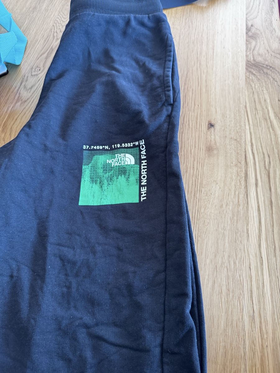 Jordan Pantaloni: Lot de 3 trainings de marque – Usato da Neyruz FR venduto da cla_7dcj 8