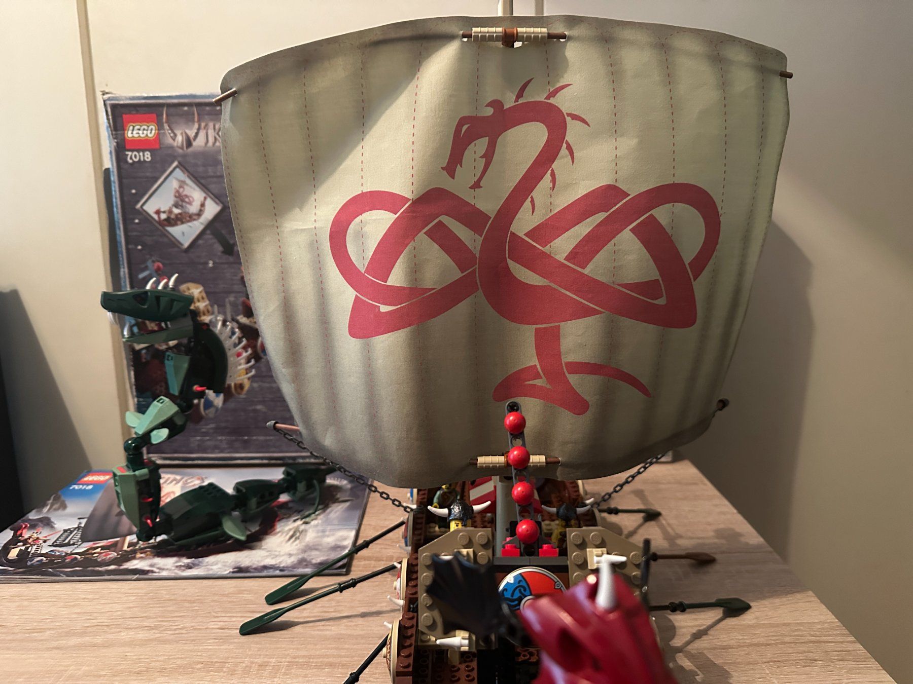 Lego Kit di costruzioni: LEGO 7018 Viking Ship challenges the Midgard Serpent – Usato da Basel venduto da Don-Angel 5