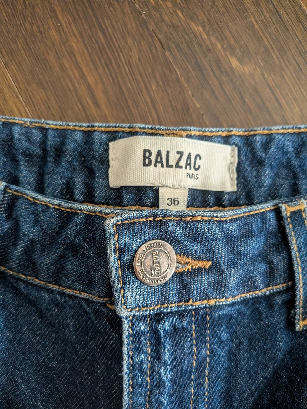 Jeans: Short en jean Balzac - 36 – Nuovo (secondo la descrizione) da BIEL/BIENNE venduto da C.oralie 1