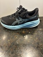 Asics Schuhe