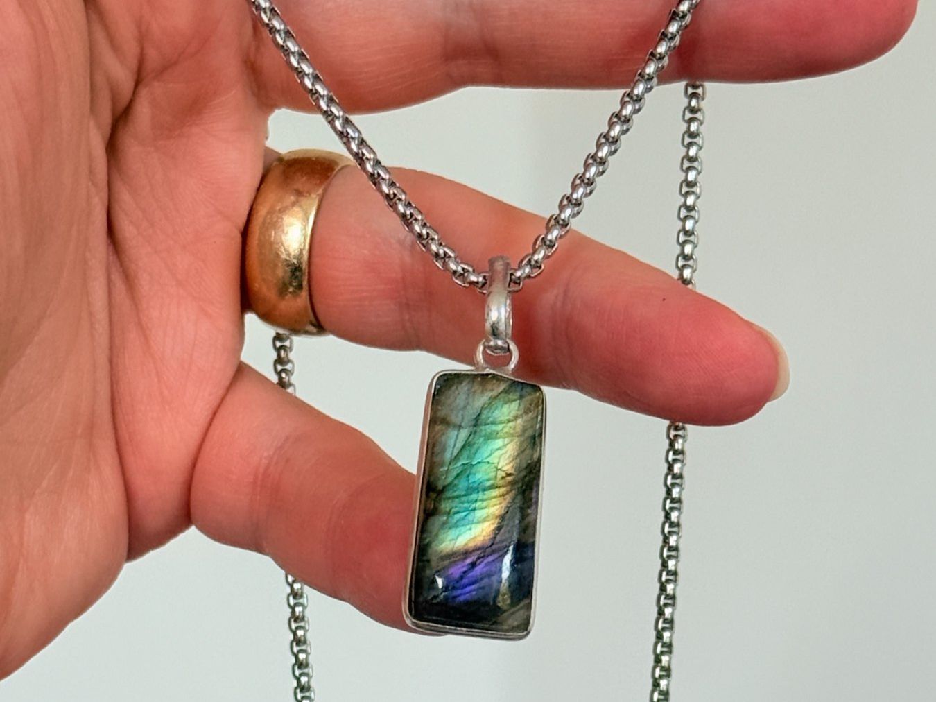 Ketten: Collier avec Labradorite – Neu und originalverpackt aus Genève von AWWA