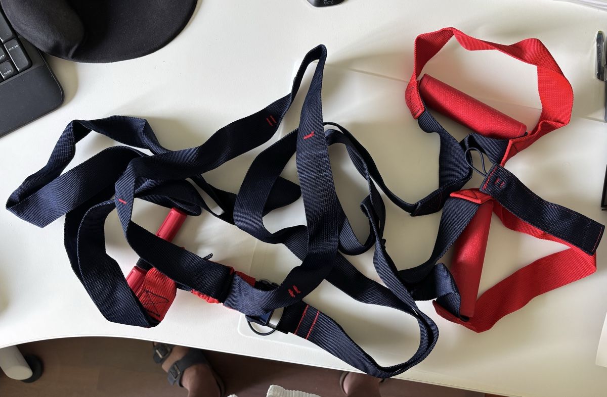 Decathlon Vélos d'appartement: Sangle de suspension - strap training avec sac – Neuf (Voir description) à OBERENGSTRINGEN par Lolo6316 2