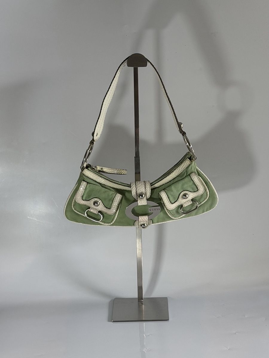 Guess Borse da donna: Guess Baguette Handtasche Grün  – Usato da Vionnaz venduto da b_f_d_r_g