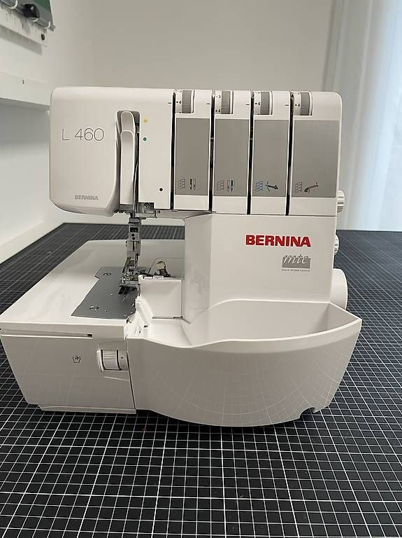 Bernina Macchine da cucire: Bernina Overlock L460 – Usato da Burgdorf venduto da ber_kl5z